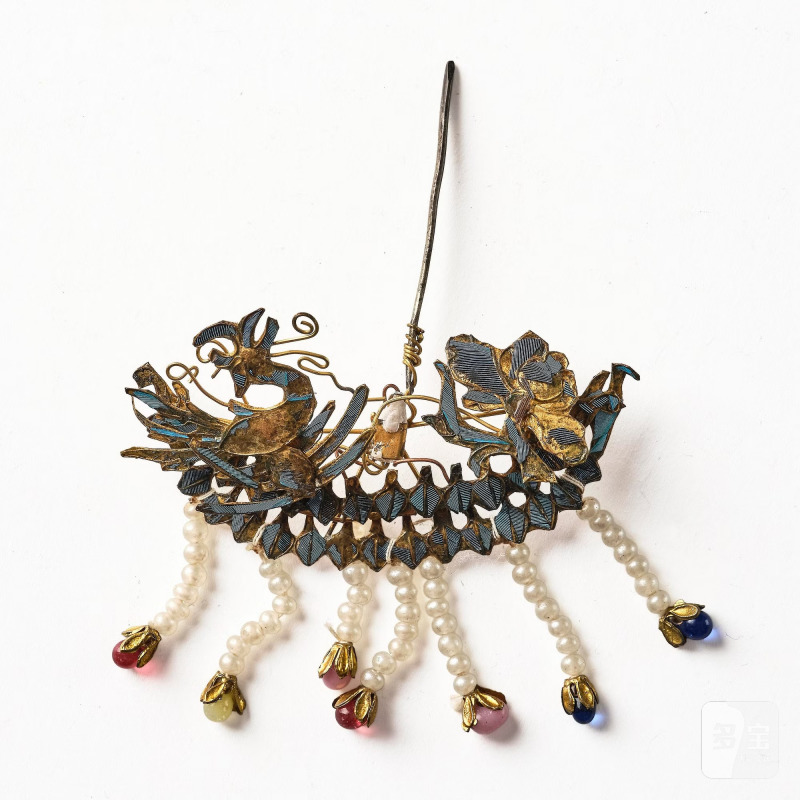 A group of hair ornaments, - 图12